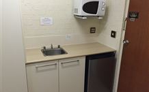 Hamilton's Townhouse Motel - Queanbeyan - Hervey Bay Accommodation 2