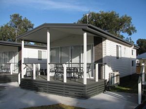 Lakeview Tourist Park - Tourism Hervey Bay 0