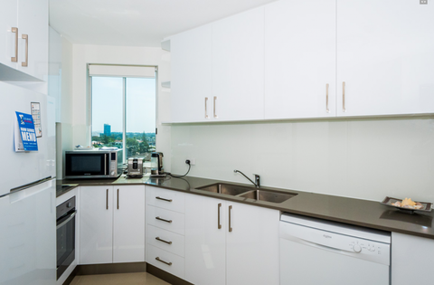 The Emerald Surfers Paradise - Hervey Bay Accommodation 4