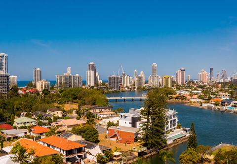 The Emerald Surfers Paradise - Hervey Bay Accommodation 6