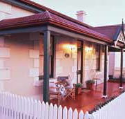 Eliza Cottage - Hervey Bay Accommodation