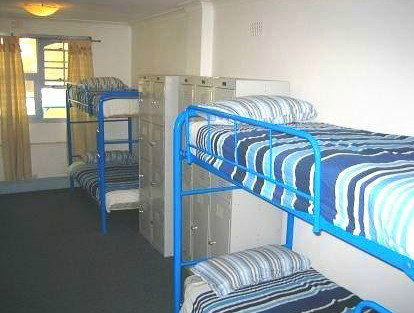 Blue Parrot Backpackers - Hervey Bay Accommodation 1