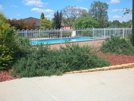 Bushmans Motor Inn - Hervey Bay Accommodation 1