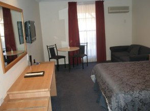Bushmans Motor Inn - Hervey Bay Accommodation 4