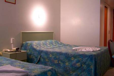 Cambridge Hotel Motel - Hervey Bay Accommodation 2