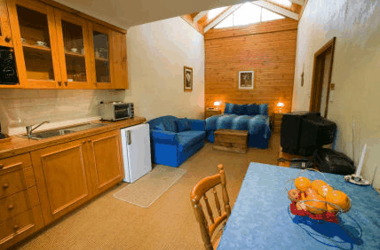 Clarendon Chalets - Hervey Bay Accommodation 3