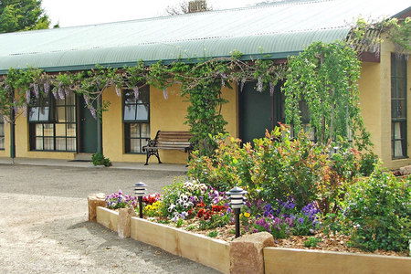 Omeo Motel - Hervey Bay Accommodation 0