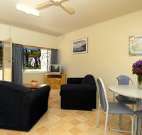 Island Coastal Units - Hervey Bay Accommodation