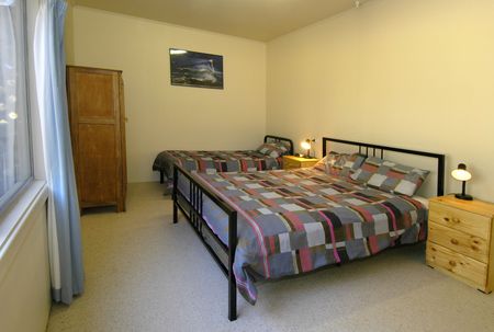 Island Coastal Units - Hervey Bay Accommodation 1