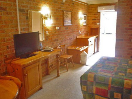 Coachmans Rest Motor Lodge - Hervey Bay Accommodation 0