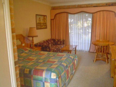 Coachmans Rest Motor Lodge - Hervey Bay Accommodation 3