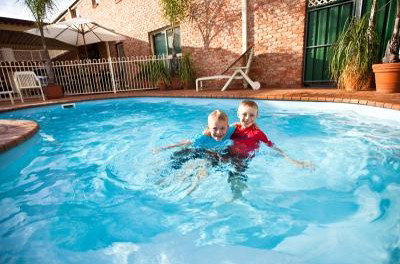 Endeavour Court Motor Inn - Hervey Bay Accommodation 3