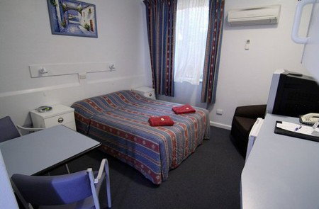 Amber Motel - Hervey Bay Accommodation 3