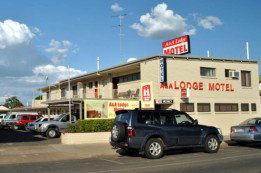 A & A Lodge Motel - Hervey Bay Accommodation 0