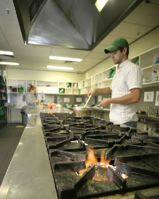 The Greenhouse Backpacker - Hervey Bay Accommodation 4