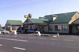 Carleton Inn - Hervey Bay Accommodation 0