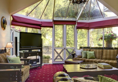 Keebles Country House - Tourism Hervey Bay 0