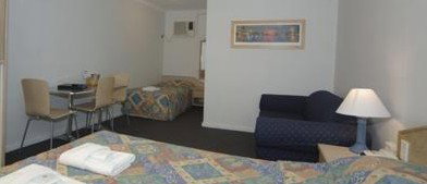 Caravilla Motel - Hervey Bay Accommodation 1