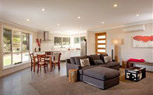 Amazing Country Escapes - Lakeview Luxury Cabins - Hervey Bay Accommodation 1