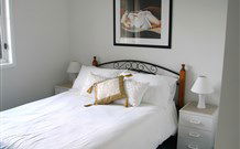 The White House Apartment - Hervey Bay Accommodation 5