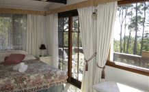 Chalet Swisse Spa Retreat - Hervey Bay Accommodation 3