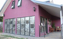 Magenta Cottage Accommodation And Art Studio - Hervey Bay Accommodation 3