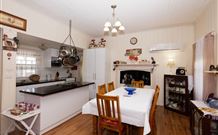Tenterfield Cottage - Hervey Bay Accommodation 4