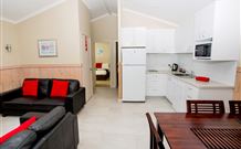 Oakbourne Cottage, Gingers Creek - Hervey Bay Accommodation 4