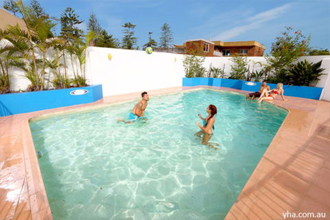 Sydney, Collaroy Beachouse YHA - Hervey Bay Accommodation 1