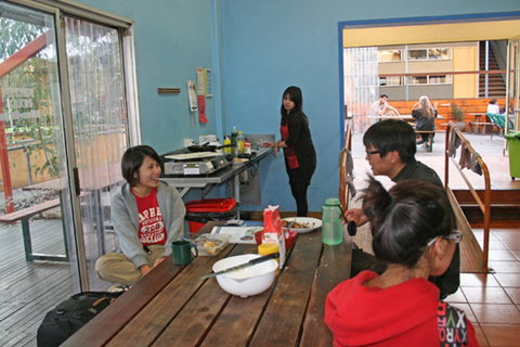 Alice Springs YHA - Hervey Bay Accommodation 2