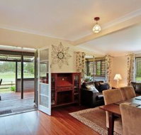 Woollamia Farm Cottage Accommodation - Tourism Hervey Bay