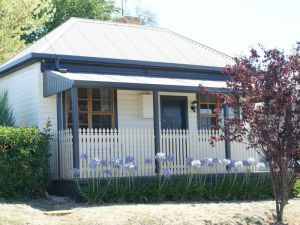 Pilcher Cottage - Hervey Bay Accommodation 9