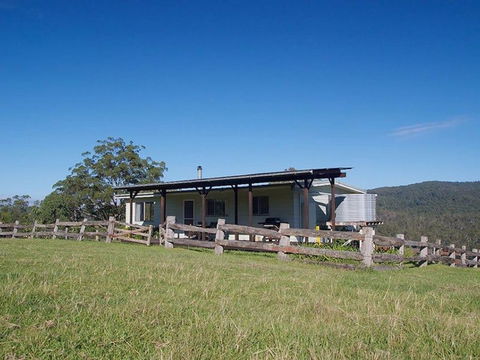 Wallaby Creek Retreat - Hervey Bay Accommodation 3