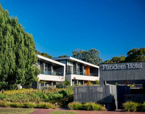 Flinders Hotel - Hervey Bay Accommodation 0