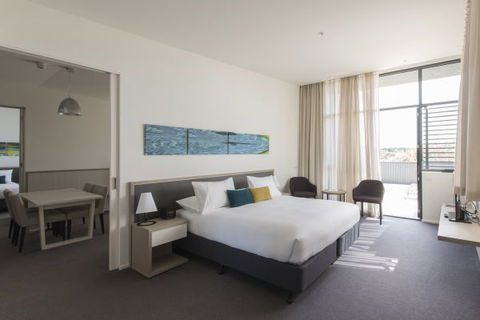 Flinders Hotel - Hervey Bay Accommodation 6