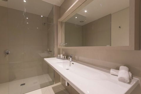 Flinders Hotel - Hervey Bay Accommodation 9