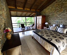 The Stonehouse Retreat - Hervey Bay Accommodation 1