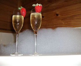 Ravensbourne Forest Chalets - Hervey Bay Accommodation 1