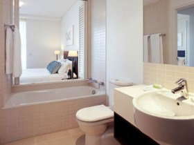 Cairns Harbour Lights - Hervey Bay Accommodation 2