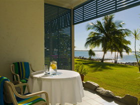 Waterfront Getaway - Hervey Bay Accommodation 3