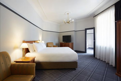 Brassey Hotel - Hervey Bay Accommodation 1