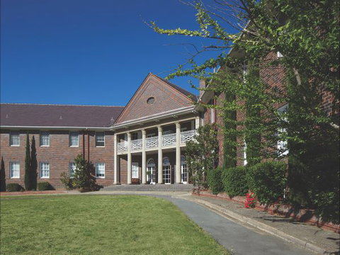 Brassey Hotel - Hervey Bay Accommodation 2