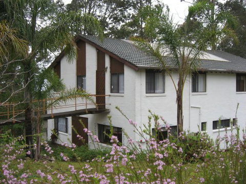 Chalet Swisse Spa Retreat - Hervey Bay Accommodation 2