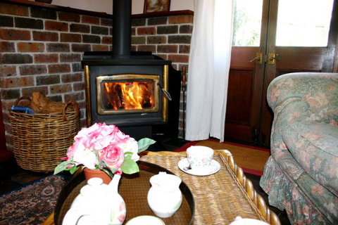 Hampden Cottage Accommodation Kangaroo Valley - Hervey Bay Accommodation 8
