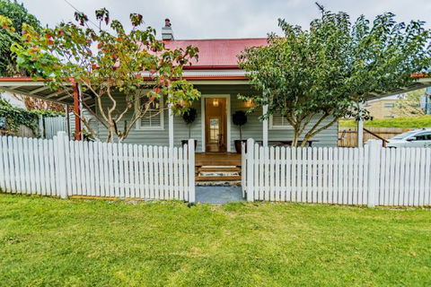 Hindmarsh Park Holiday Cottage - Hervey Bay Accommodation 1