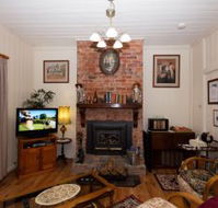 Tenterfield Historic Luxury Cottage - Hervey Bay Accommodation