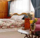 Chalet Swisse Spa Retreat - Hervey Bay Accommodation