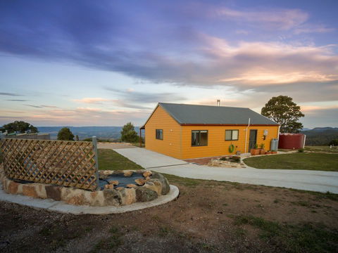 Majestic View Cottages - Tourism Hervey Bay 0