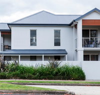 Stay Bathurst - Hervey Bay Accommodation