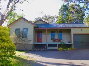 Scenic Cottage - Hervey Bay Accommodation 0